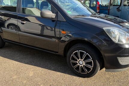Ford Fiesta 191.000 km 2.690 &euro; Bremen 28207