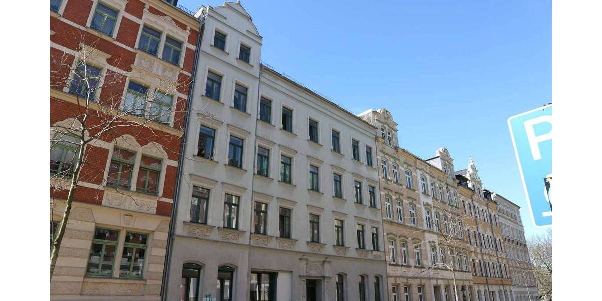 EBK inklusive - 4. OG ! Viel Platz für alle - Balkon ! 2 zimmer