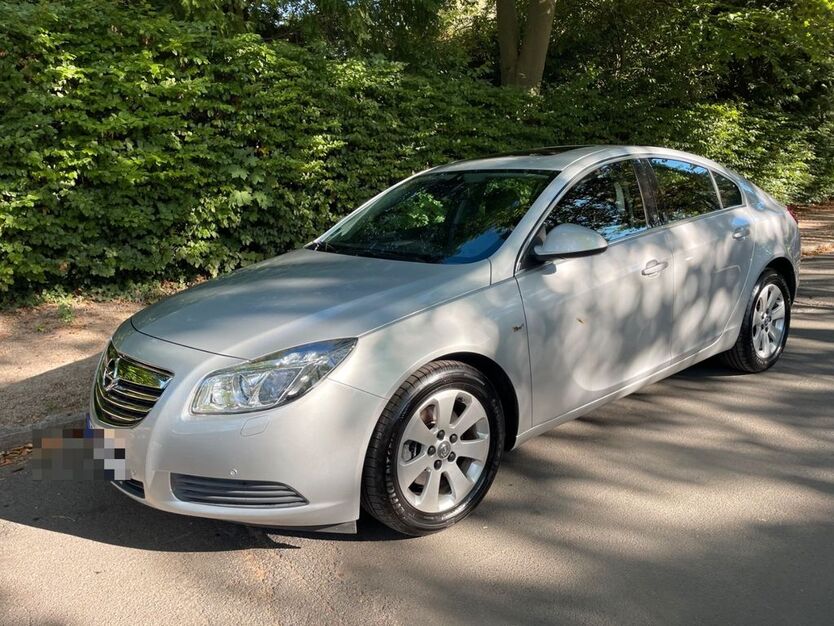 Opel Insignia 122.000 km 7.500 € Hamburg 22605