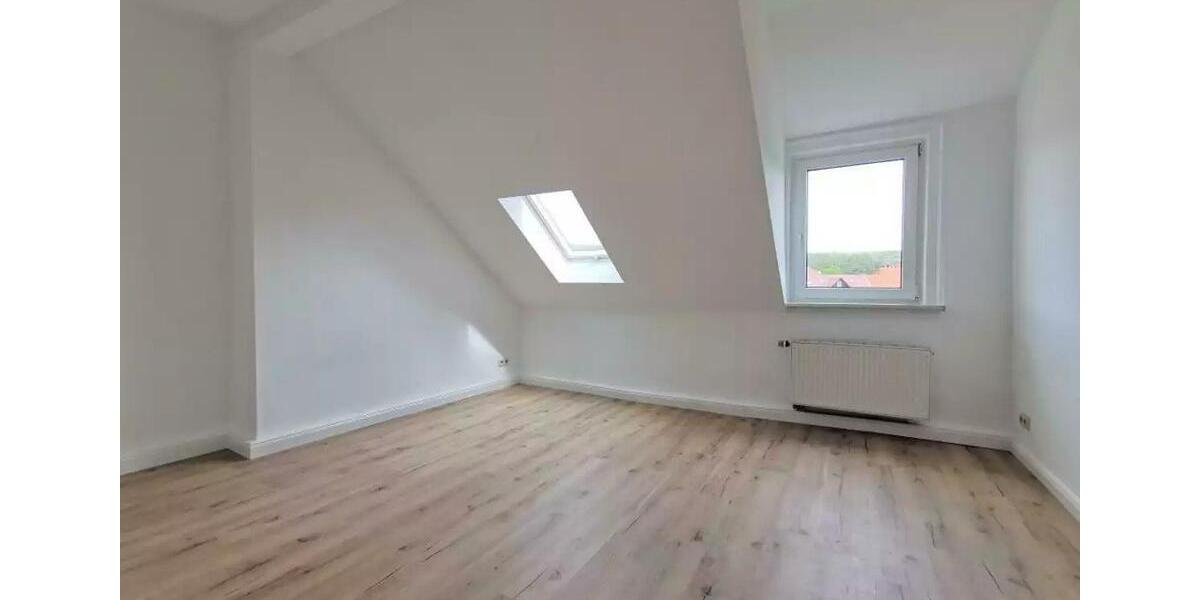 Dachgeschoßwohnung Greiz - 3 Zimmer, 75 m&sup2;, 490&euro; | Angebot:26406333