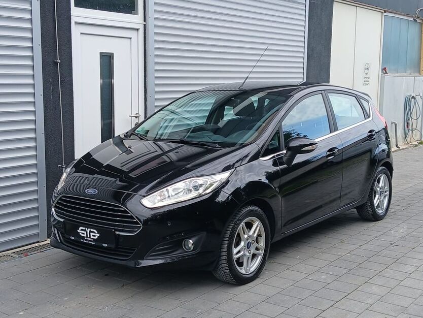 Ford Fiesta 114.550 km 6.590 € Ditzingen 71254