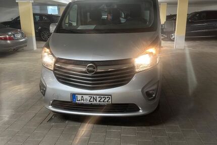 Opel Vivaro 158.000 km 10.800 € Geisenhausen 84144