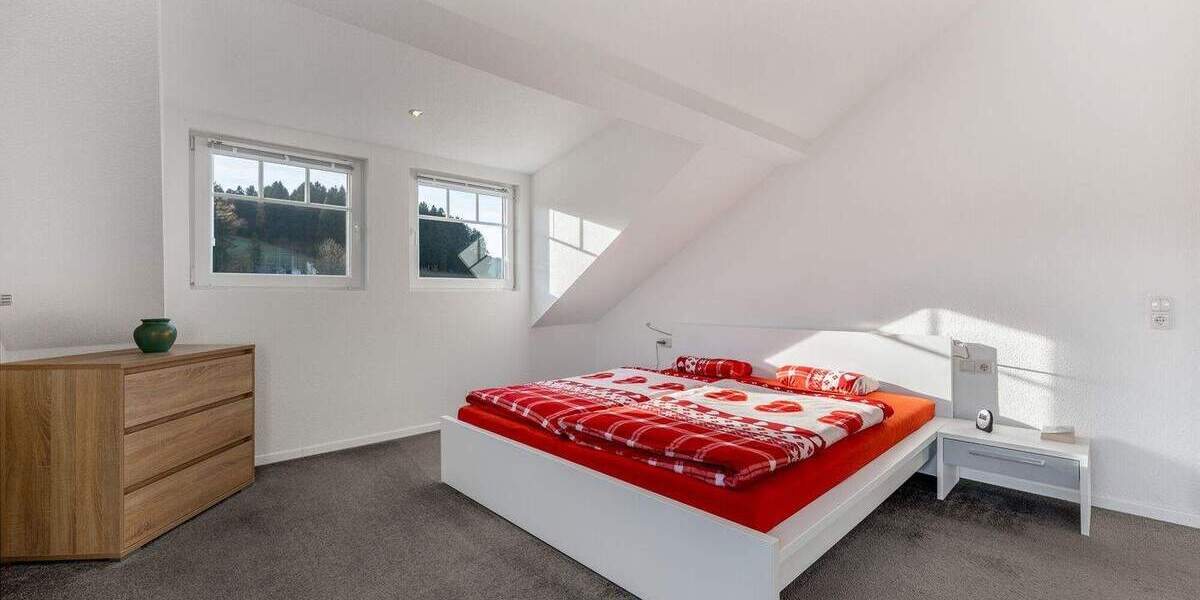 Etagenwohnung Regen - 5 Zimmer, 160 m&sup2;, 269.000&euro; | Angebot:25814942