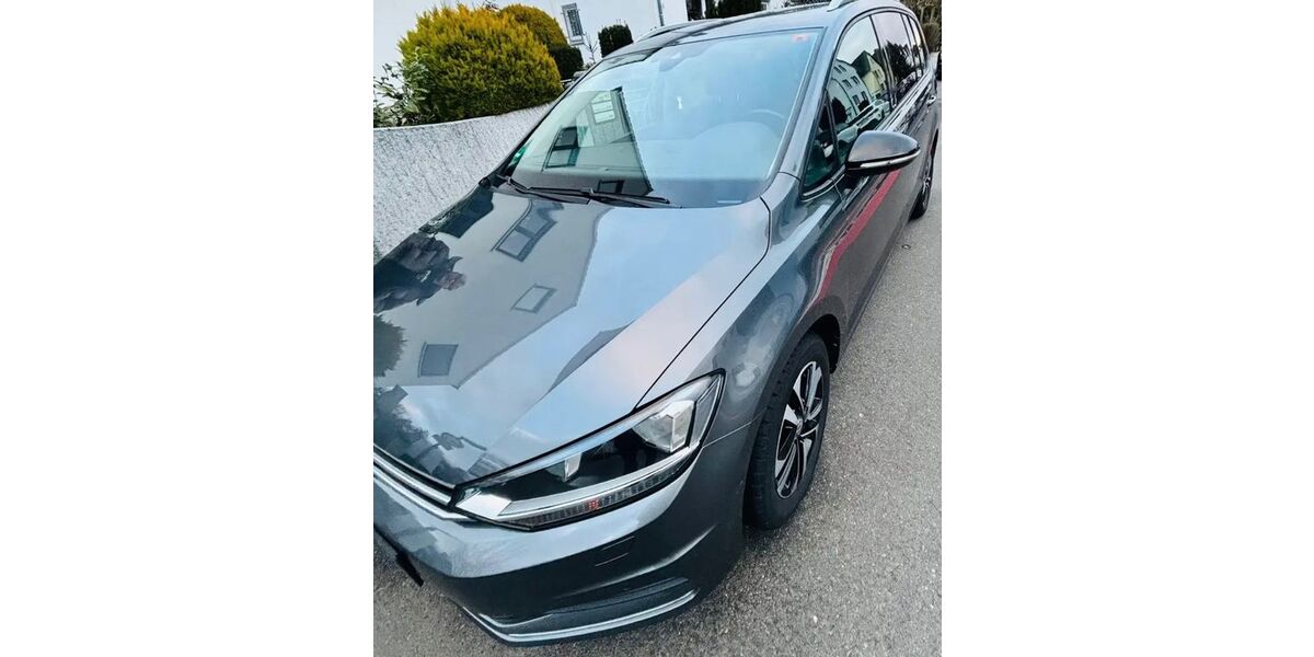 VW Touran 108.000 km 19.900 &euro; Dreieich 63303