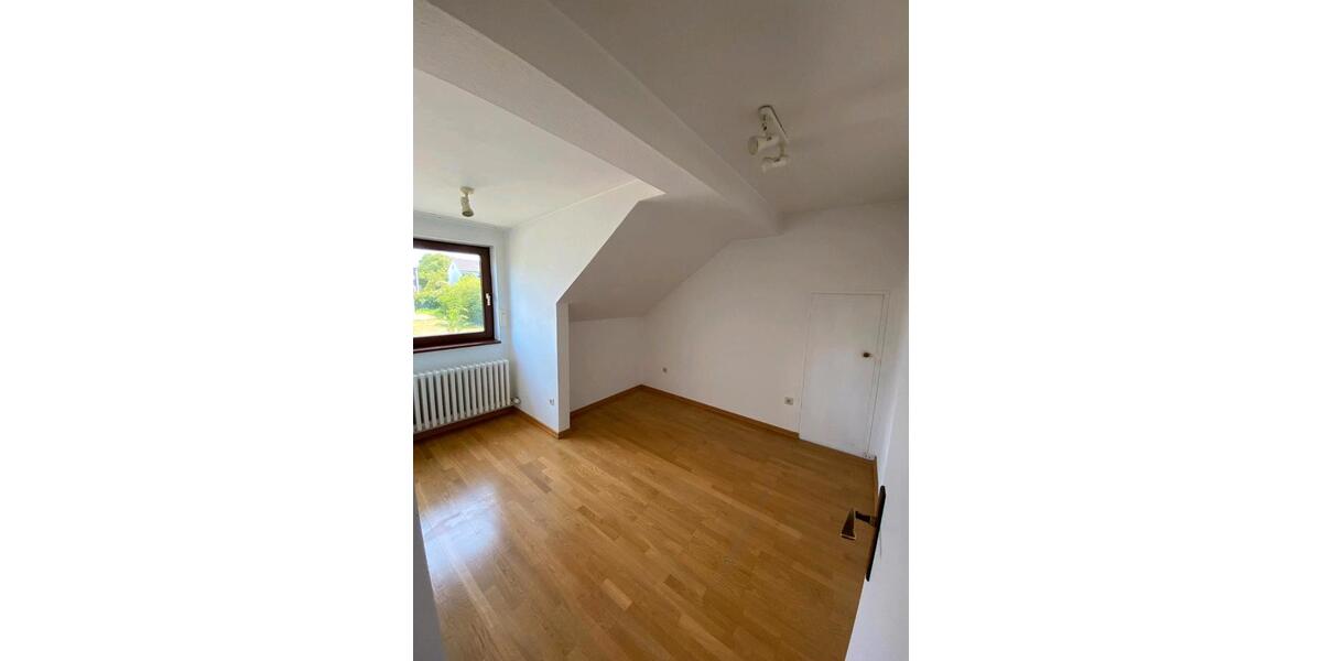 Dachgeschoßwohnung Berlin Tempelhof-Schöneberg - 2.5 Zimmer, 65 m&sup2;, 690&euro; | Angebot:26326114