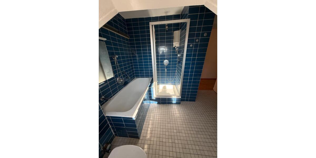 Dachgeschoßwohnung Hamburg Altona - 2 Zimmer, 60 m&sup2;, 913&euro; | Angebot:25421223