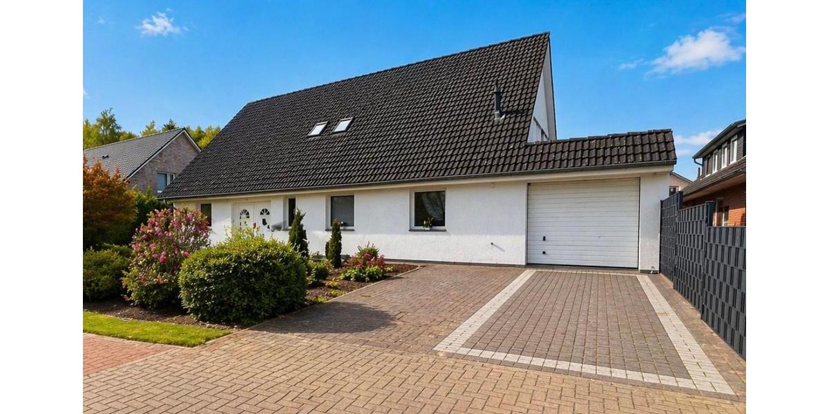 Einfamilienhaus Brackel - 7 Zimmer, 220 m&sup2;, 599.000&euro; | Angebot:26987163