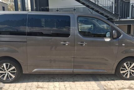 Toyota Proace (Verso) 200.000 km 16.400 &euro; Reichertshausen 85293