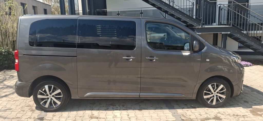 Toyota Proace (Verso) 200.000 km 16.400 &euro; Reichertshausen 85293