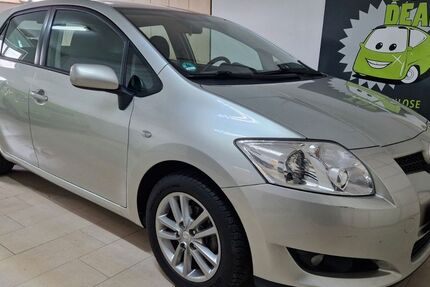 Toyota Auris 68.700 km 6.999 &euro; Dresden 01139