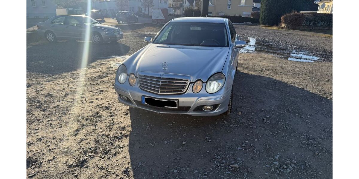 Mercedes-Benz E 220 324.000 km 5.299 &euro; Bergneustadt 51702