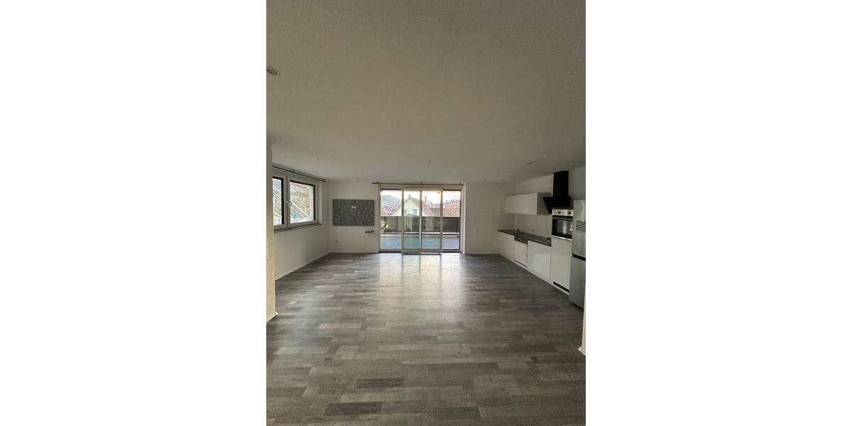 Etagenwohnung Albstadt - 3 Zimmer, 98 m&sup2;, 900&euro; | Angebot:26338521