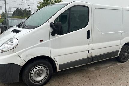 Opel Vivaro 267.191 km 1.999 &euro; hamburg 20539
