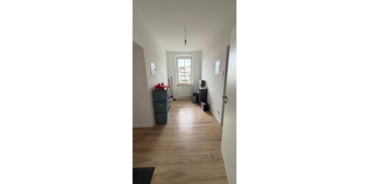 Etagenwohnung Arzberg - 5 Zimmer, 100 m&sup2;, 700&euro; | Angebot:26185124