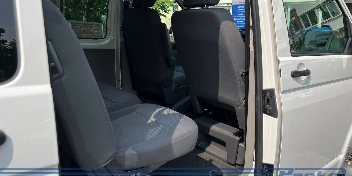 VW T5 Transporter Kombi 1. Hand 8 sitzer 169.000 km 14.990 &euro; Berlin 13187