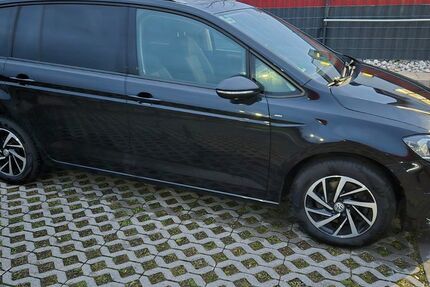 VW Touran 238.000 km 12.300 &euro; Übersee 83236