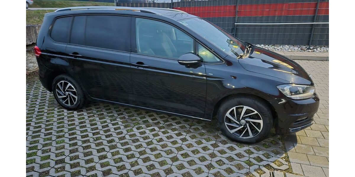 VW Touran 238.000 km 12.300 &euro; Übersee 83236