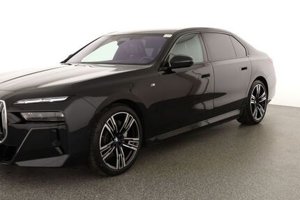 BMW i7 25.000 km 88.740 &euro; Berlin 12103