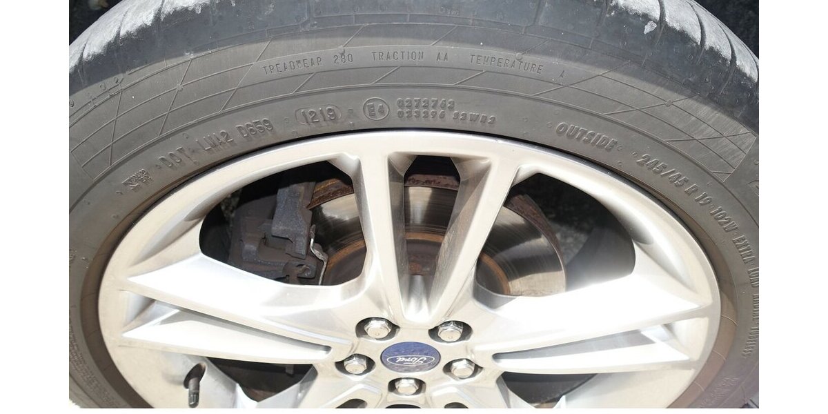 Ford S-Max Titanium AWD Pano AHK 7 Sitze Kamera 8x Alu 156.400 km 15.950 &euro; Neumarkt/OPf 92318