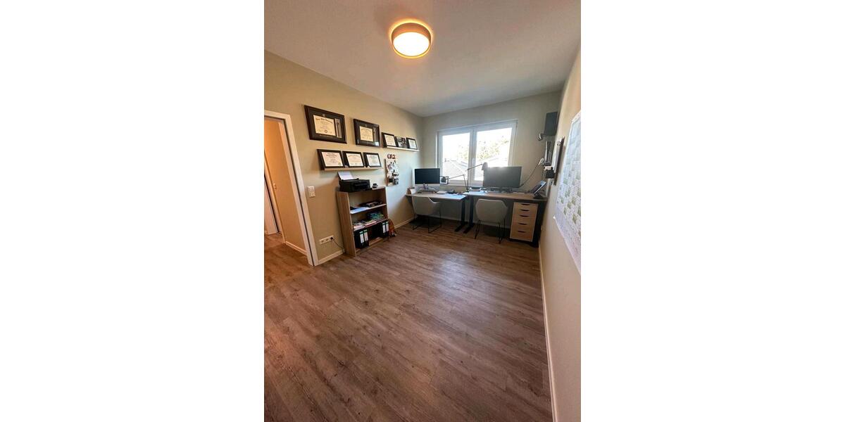 Etagenwohnung Müllrose - 6 Zimmer, 167 m&sup2;, 1.800&euro; | Angebot:26386768