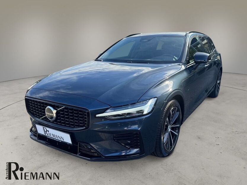 Volvo V60 27.500 km 40.995 € Cloppenburg 49661