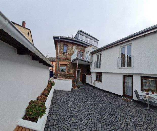Etagenwohnung Wiesbaden Mainz-Kostheim - 4 Zimmer, 146 m&sup2;, 2.100&euro; | Angebot:26435757
