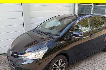 Toyota Verso 194.434 km 7.300 &euro; Lübeck 23556