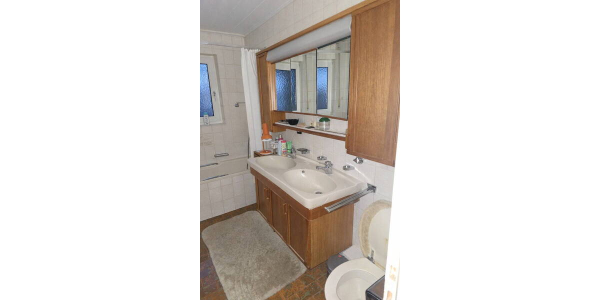 Reihenmittelhaus Villingen-Schwenningen Schwenningen - 7 Zimmer, 124 m&sup2;, 276.000&euro; | Angebot:26244059