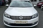 VW Passat 2,0 TDI Highline / Leder / SHD / Keyless 228.000 km 11.890 &euro; Mönchengladbach 41066
