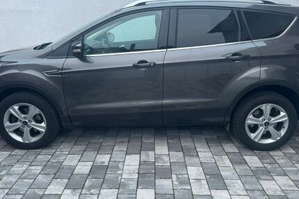 Ford Kuga 100.000 km 12.500 &euro; Waghäusel 68753