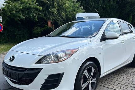 Mazda 3 107.000 km 4.990 &euro; Moers 47447