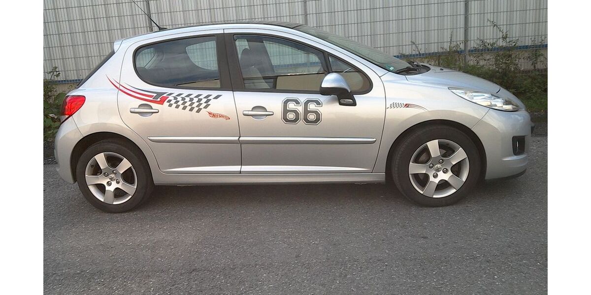 Peugeot 207 149.700 km 2.150 &euro; Emsdetten 48282