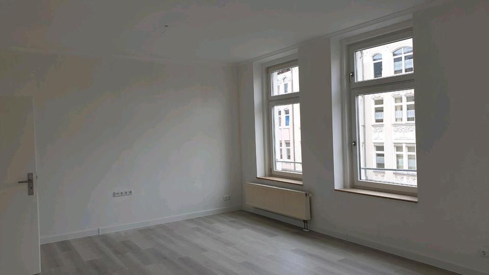 Etagenwohnung Plauen - 3 Zimmer, 81 m&sup2;, 80.000&euro; | Angebot:27083988