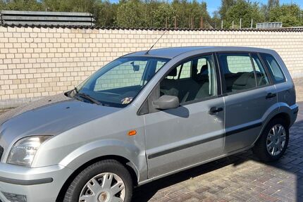 Ford Fusion 175.600 km 777 € Neuenkirchen 28790