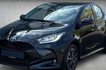 Toyota Yaris 2.000 km 26.875 &euro; Wertheim 97877