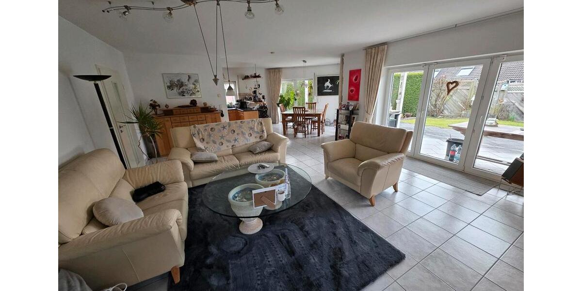 Einfamilienhaus Rösrath - 2 Zimmer, 154 m&sup2;, 2.400&euro; | Angebot:25958899