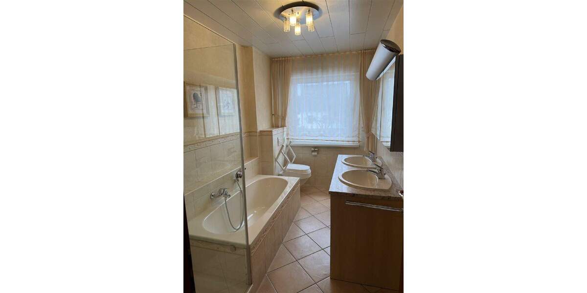 Einfamilienhaus Montabaur Eschelbach - 7 Zimmer, 215 m&sup2;, 550.000&euro; | Angebot:24597318