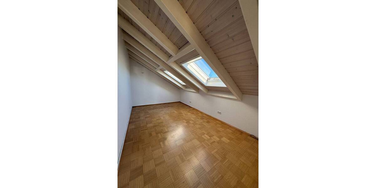 Etagenwohnung Gelnhausen - 3 Zimmer, 85 m&sup2;, 995&euro; | Angebot:26376003