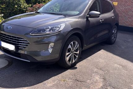 Ford Kuga 53.000 km 17.499 &euro; Lübeck 22556