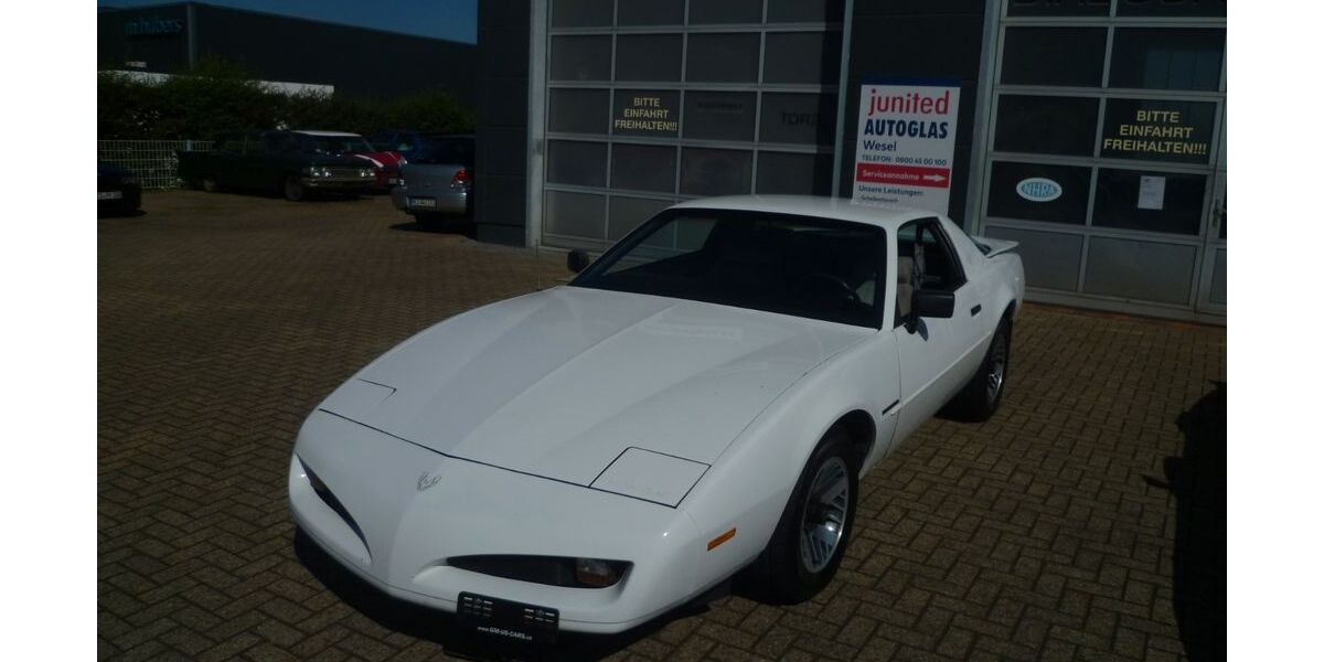 Pontiac Firebird 200.900 km 16.900 € Wesel 46485