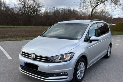 VW Touran 123.000 km 18.999 &euro; Gauting 82131
