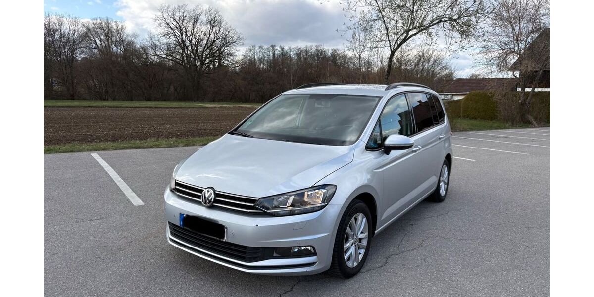 VW Touran 123.000 km 18.999 &euro; Gauting 82131