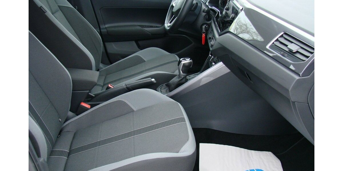 VW Polo VI 1.0TSi Style ACC IQ-LIGHT BMT DSG 19.923 km 17.980 &euro; Falkensee 14612
