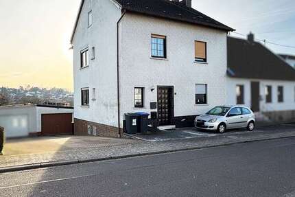 Haus zum Kaufen in Püttlingen 199.000 € 150 m² 8 zimmer