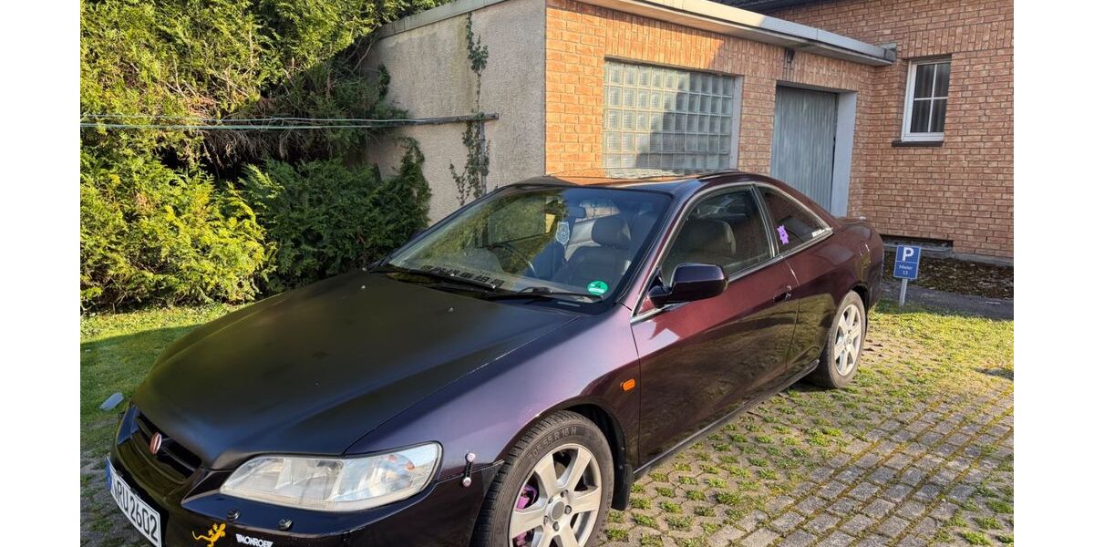 Honda Accord 178.563 km 4.444 &euro; Köln 51143