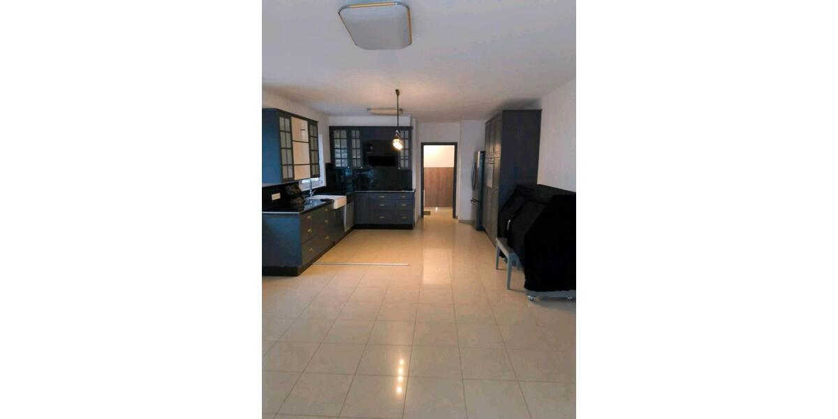 Etagenwohnung Schwalbach am Taunus - 5 Zimmer, 130 m&sup2;, 2.400&euro; | Angebot:25835029