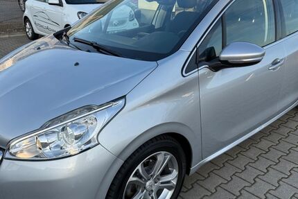 Peugeot 208 90.000 km 7.950 € Achim 28832