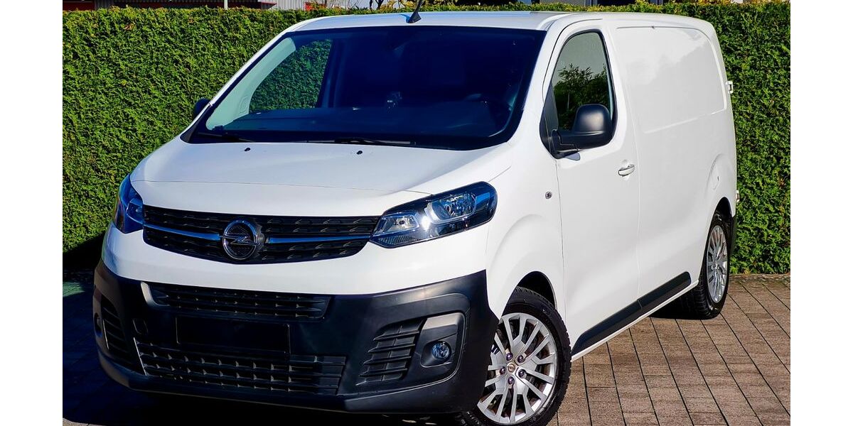 Opel Vivaro 28.000 km 19.700 &euro; Bad Lippspringe 33175