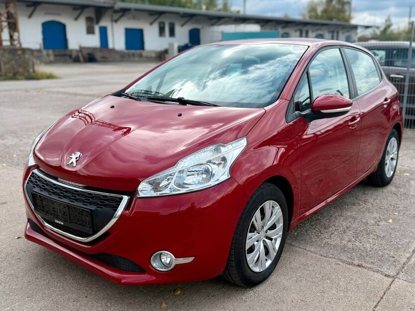Peugeot 208 76.589 km 5.490 € Weimar 99427