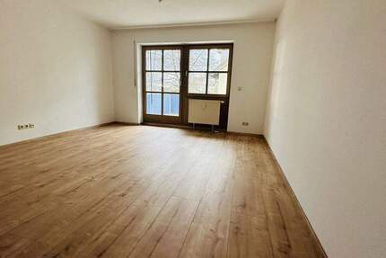 2 Zimmer Wohnung, ETW, Erstbezug nach Renovierung, provisionsfrei, 1. OG 2 zimmer